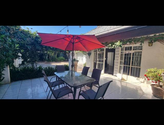 6 BEDROOM HOUSE FOR SALE IN ELDORAIGNE
